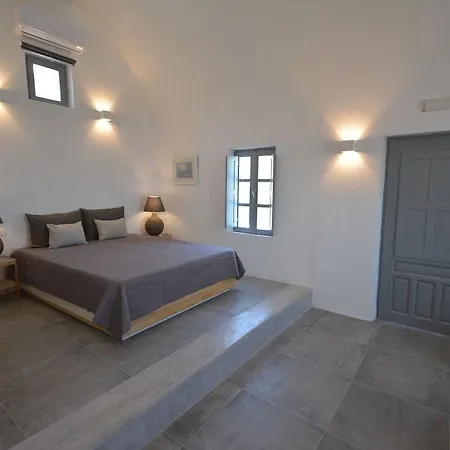Santorini Sea View 이메로비글리