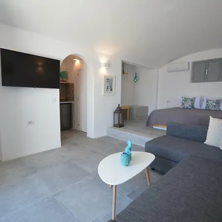아파트 Santorini Sea View 이메로비글리